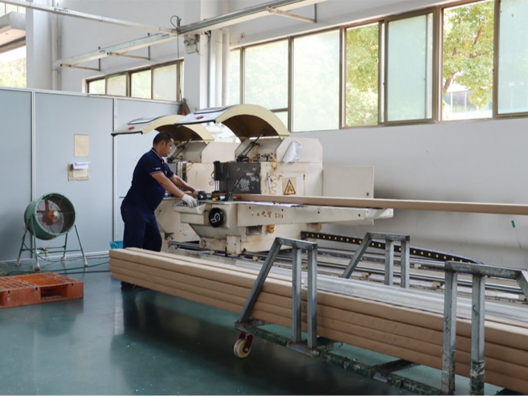 鋁型材的標(biāo)準(zhǔn)化與模塊化設(shè)計(jì)有何優(yōu)勢(shì)？